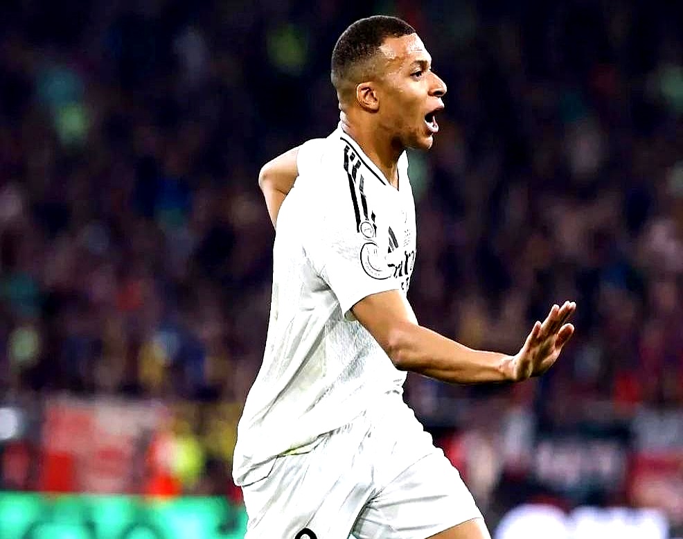 姆巴佩在德甲中夺冠阿根廷，争议判罚