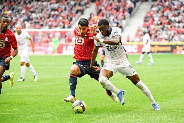 黑白直播在线观看nba-关于欧洲超级豪门席卷比赛场上轻松取胜的信息