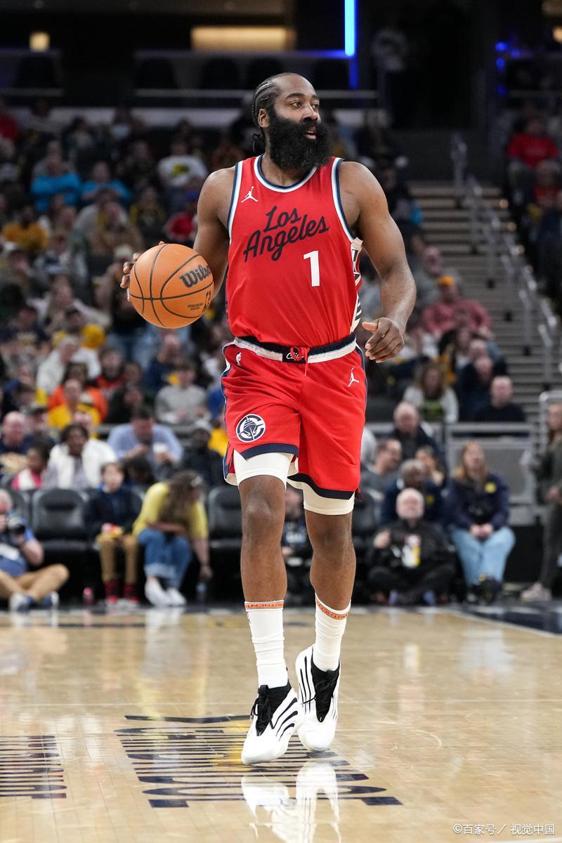 黑白直播-篮球明星加盟公牛队稳固阵容