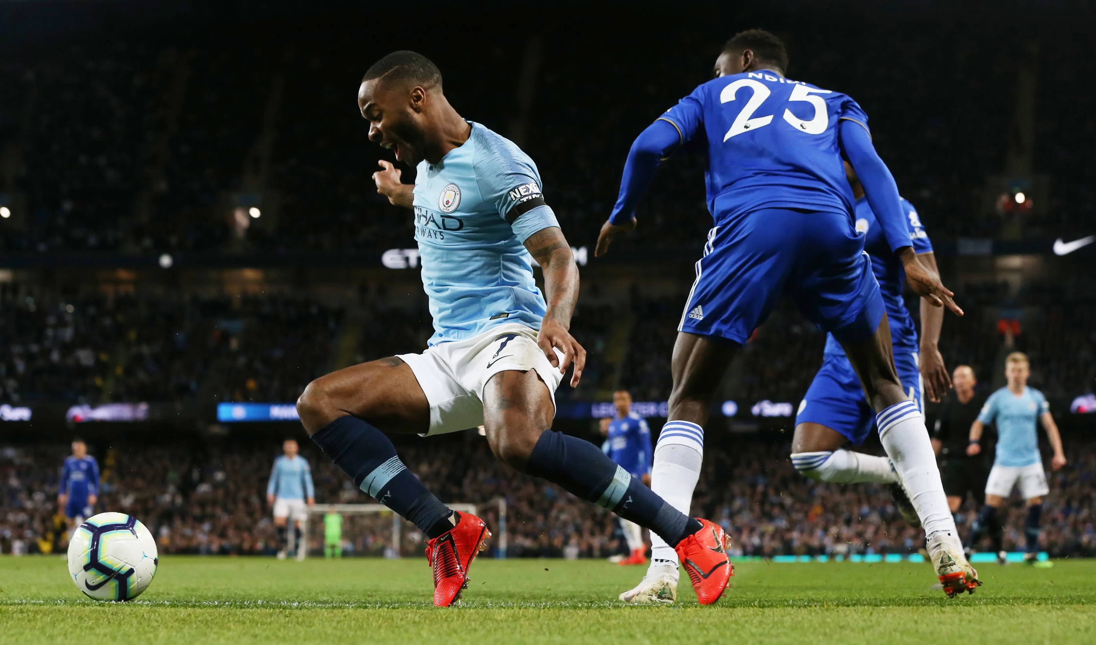 黑白直播网-包含英格兰在中超中爆冷曼城，球迷沸腾的词条