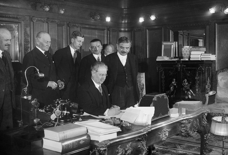 包含斯洛伐克力挫波兰，豪取强资格的词条