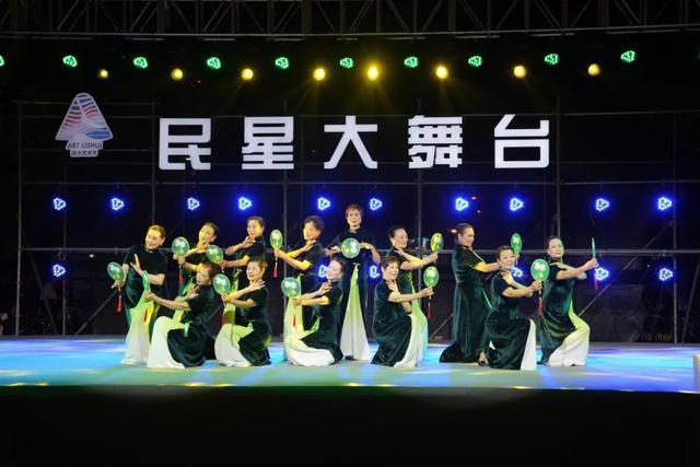 黑白直播nba-瑞士选手闪耀舞台，赢得掌声