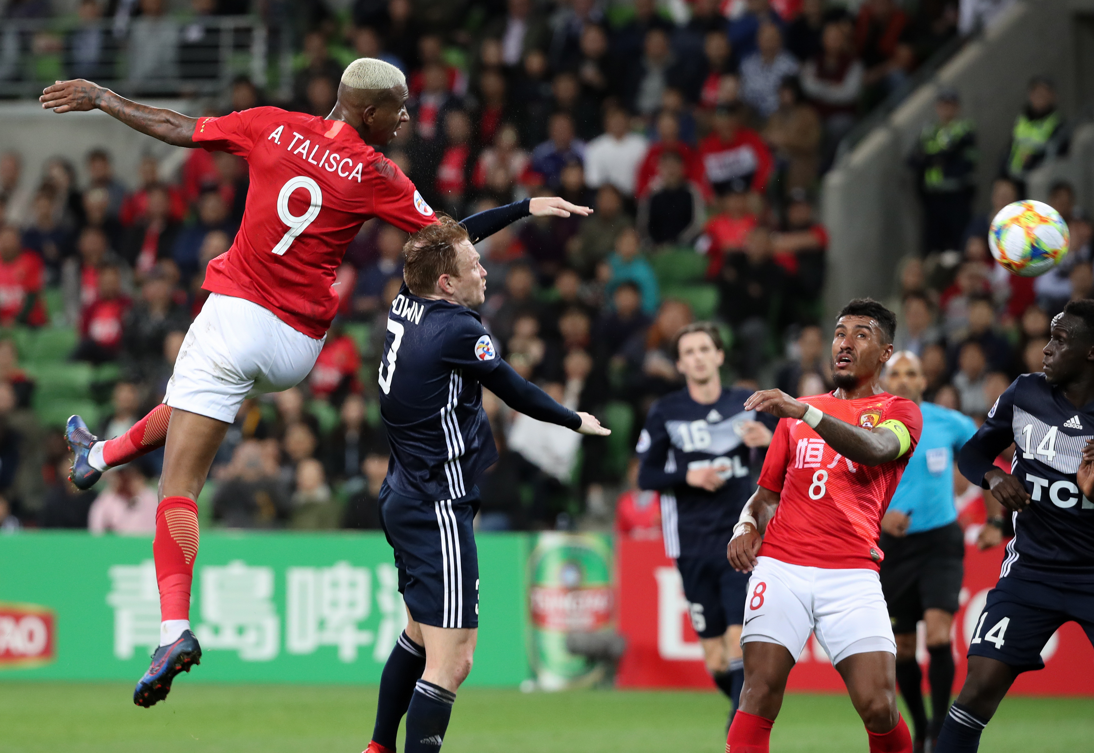 黑白直播在线观看-包含广州恒大遇强敌不敌悉尼，亚冠小组赛首败的词条