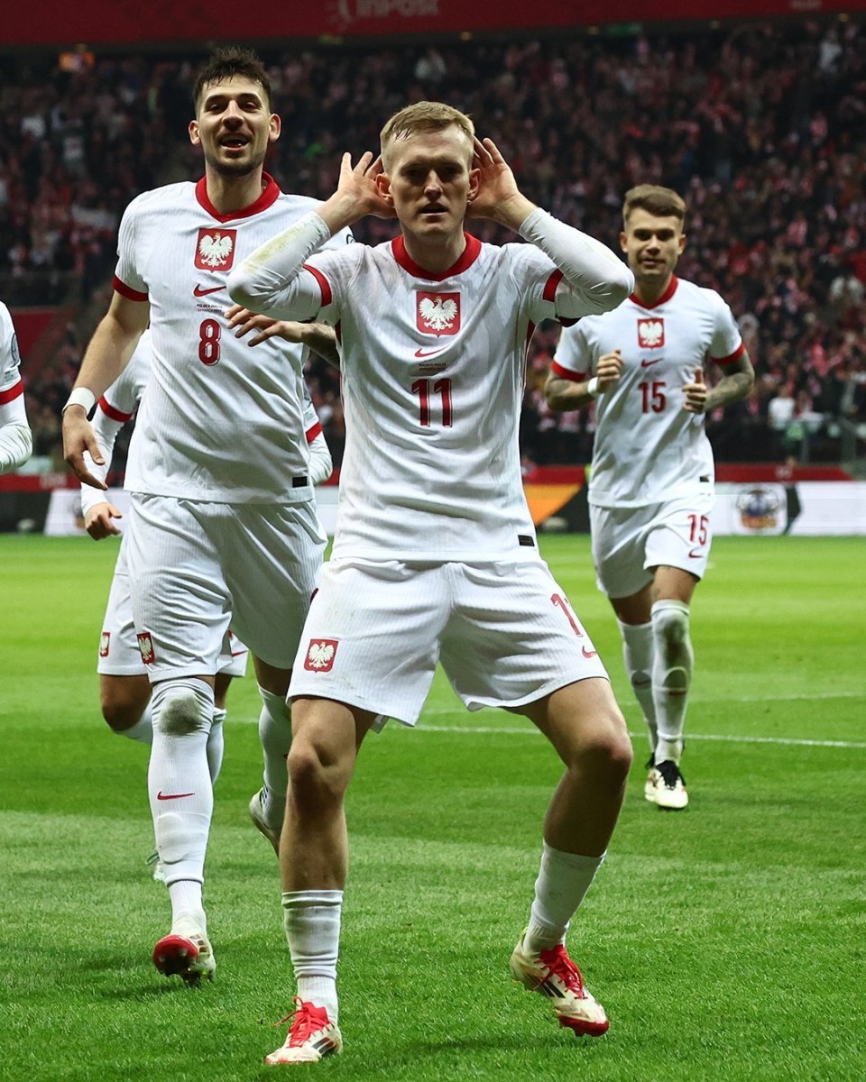 黑白直播网-英格兰队士气高涨，轻松战胜对手