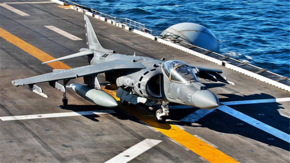 黑白直播nba在线观看-乌迪内斯队长铲射得手，率队击败对手