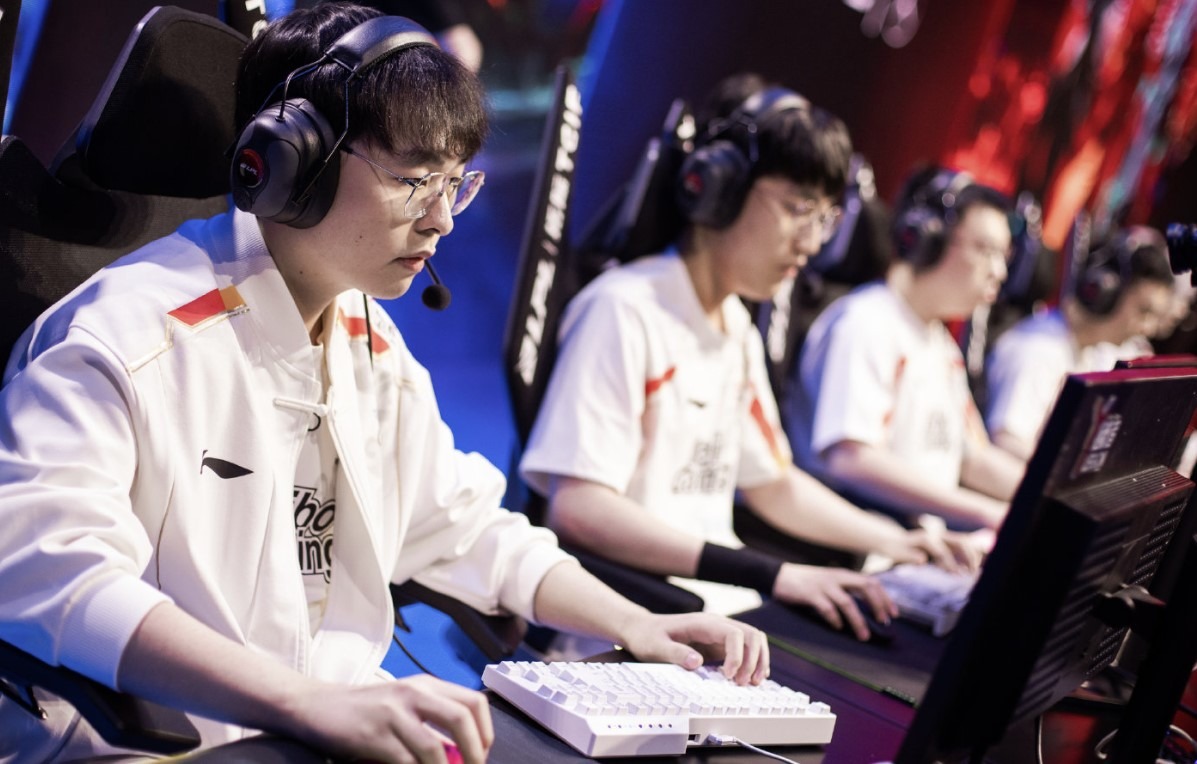 黑白直播在线观看nba-TES轻取PSG，Caps开启传奇时刻淘汰赛2:1（首尔）