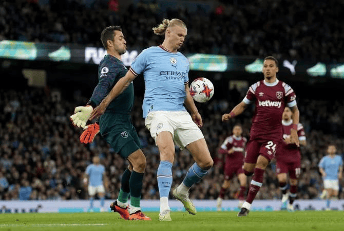 黑白直播nba-曼城不敌西汉姆联，领先优势稍有减小的简单介绍