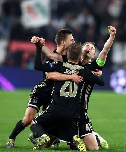 黑白直播nba-尤文在加时赛中力克拜仁，挺进半决