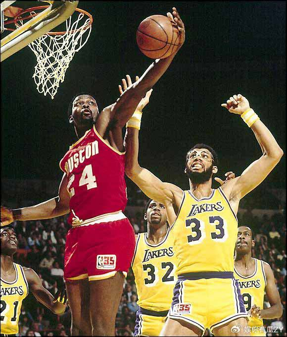 黑白直播体育-包含凯尔特人不敌火箭，沃克发挥低迷的词条