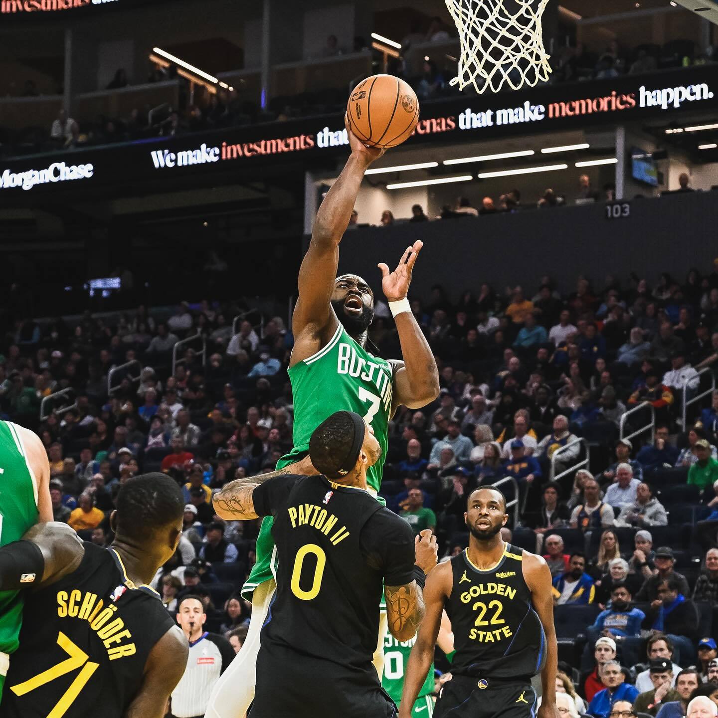 包含凯尔特人不敌火箭，沃克发挥低迷的词条