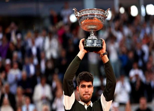 黑白直播网-法网完胜ATP总决赛,阿尔卡拉斯点燃赛场