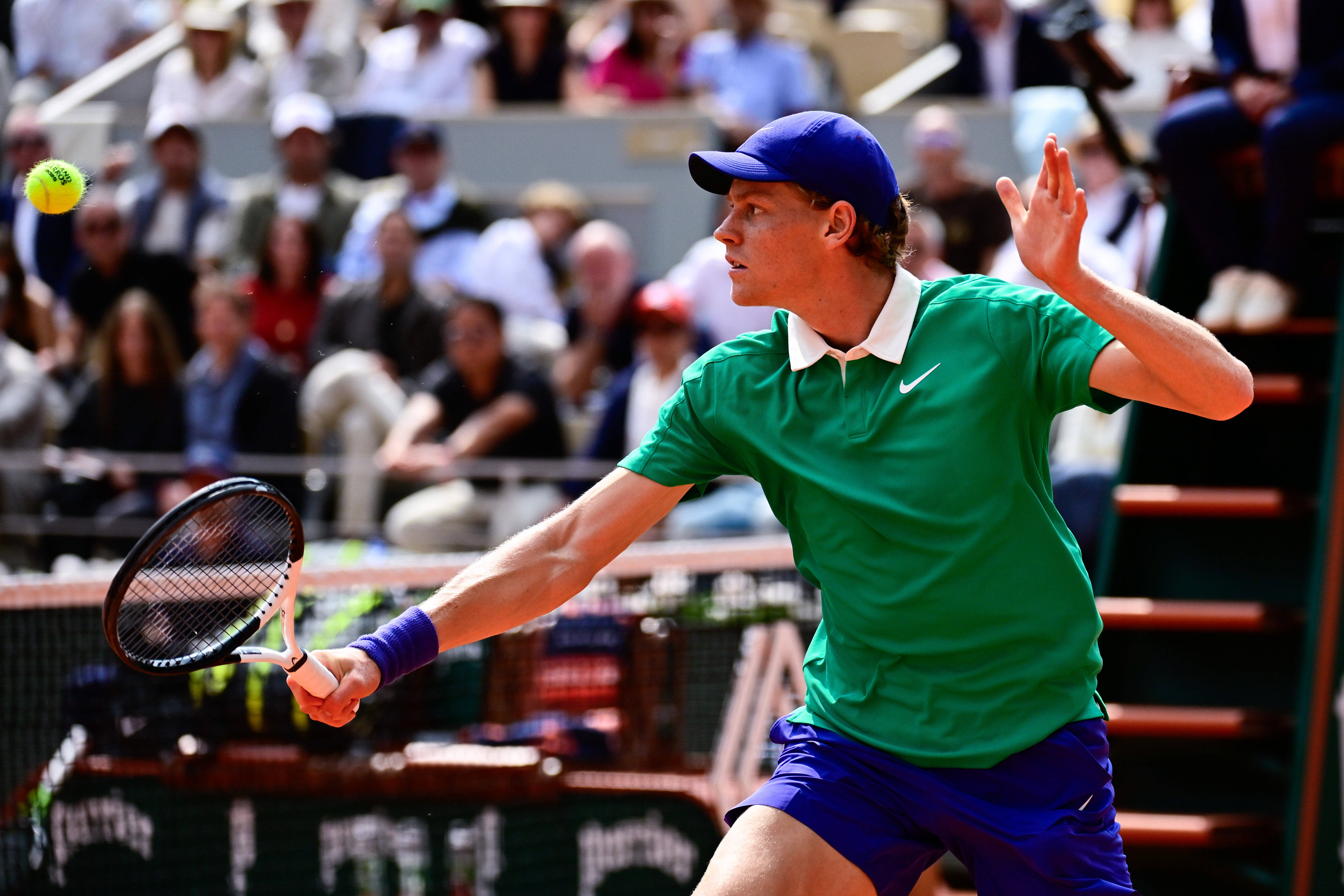 法网完胜ATP总决赛，阿尔卡拉斯点燃赛场