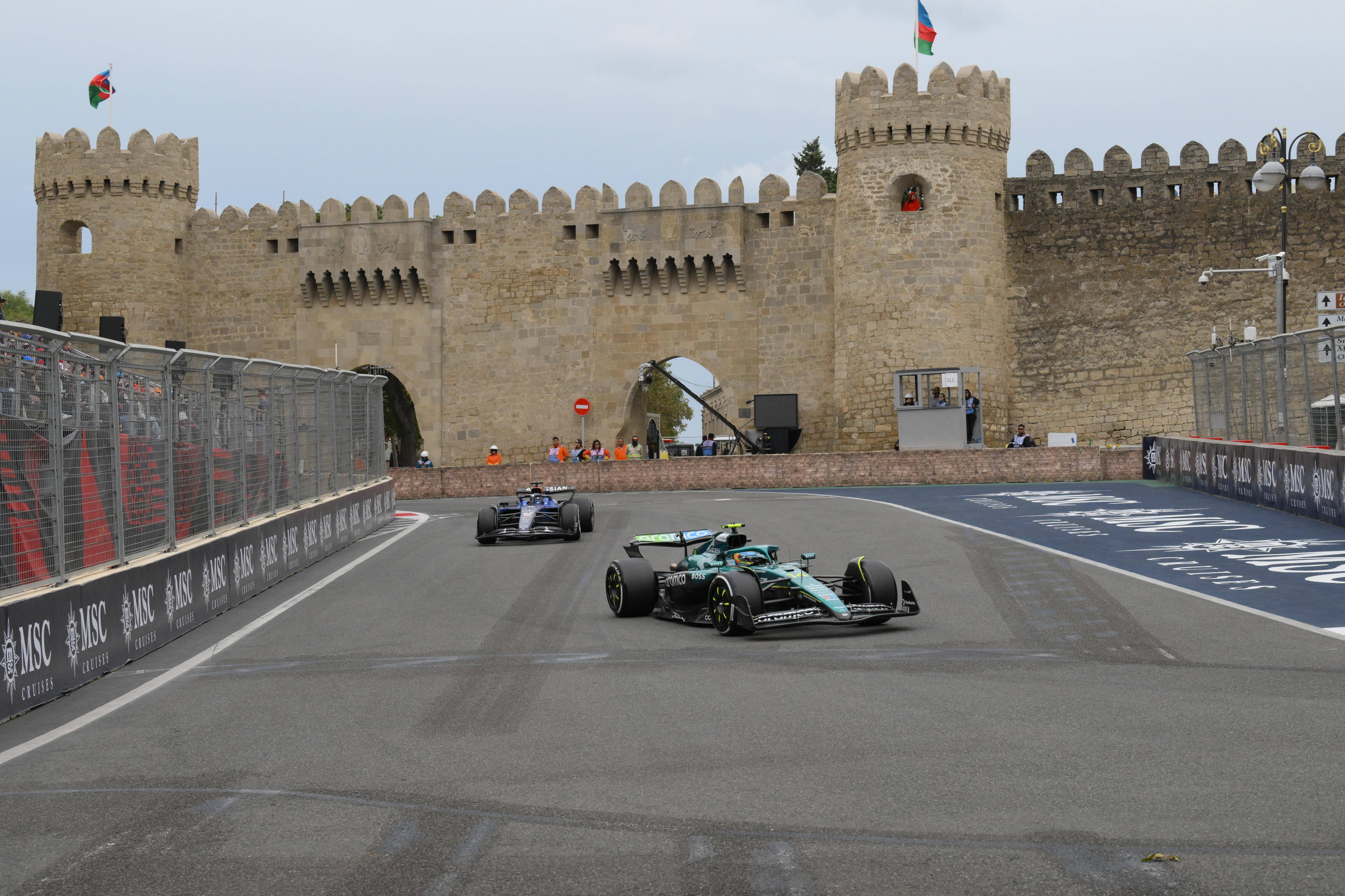 威廉姆斯轻取阿斯顿马丁,维斯塔潘惊艳四座 威廉姆斯轻取阿斯顿马丁,维斯塔潘惊艳四座