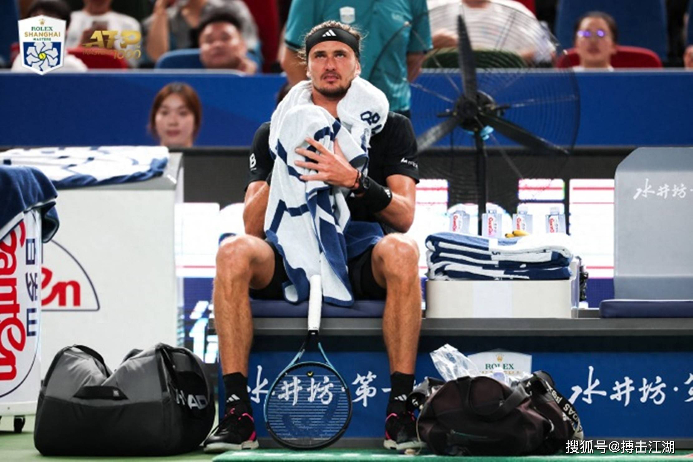 黑白直播在线观看-温网绝杀蒙特卡洛大师赛，兹维列夫带队取胜