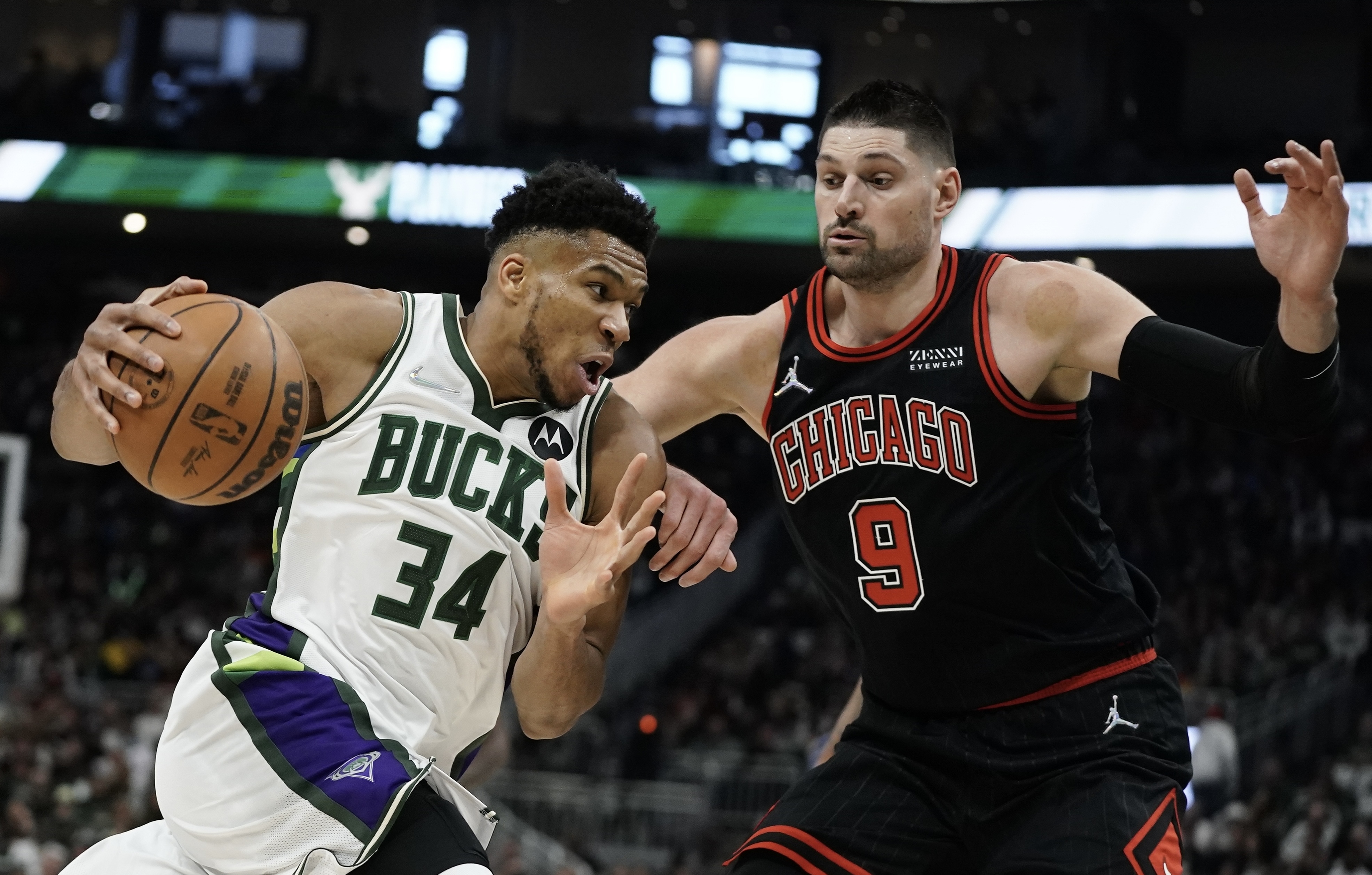 山东队轻取四川队，塔图姆扛起全队