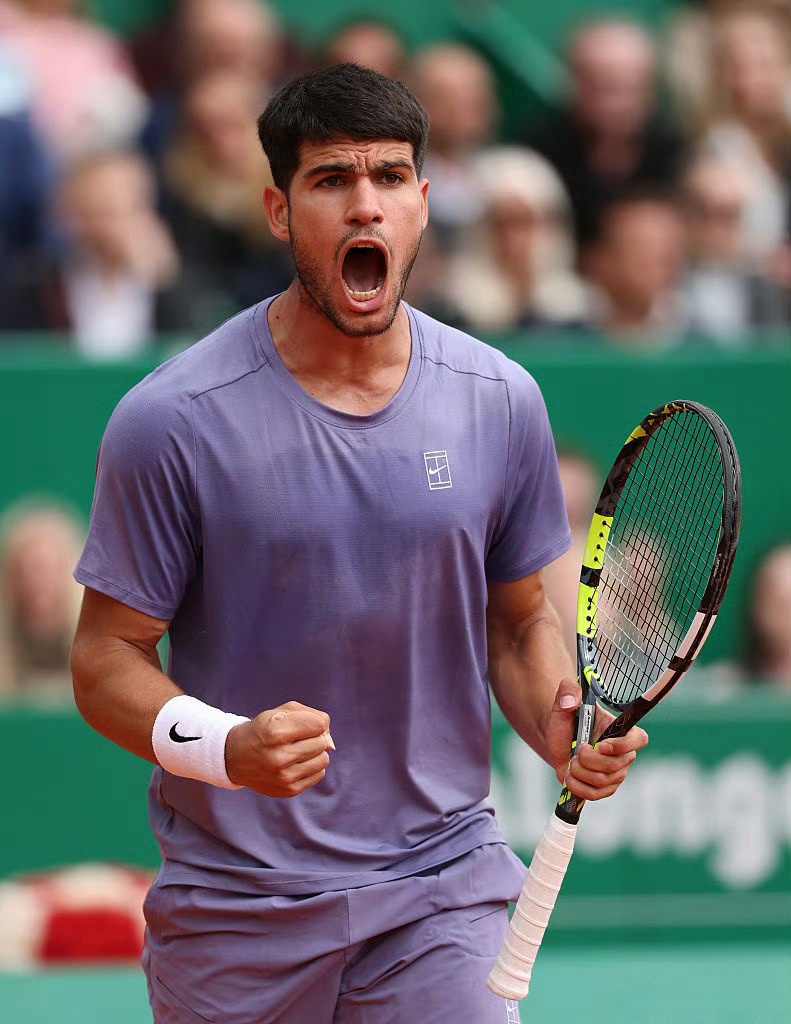 黑白直播nba在线观看-澳网完胜蒙特卡洛大师赛，阿尔卡拉斯扛起全队