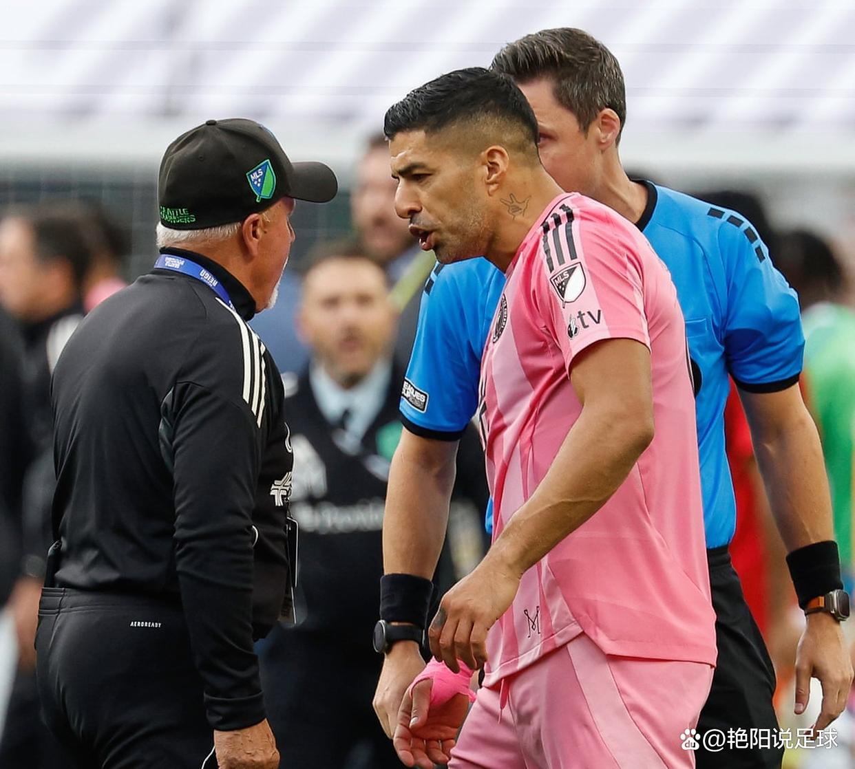 黑白直播nba在线观看-NBA季后赛之夜,苏亚雷斯统治全场