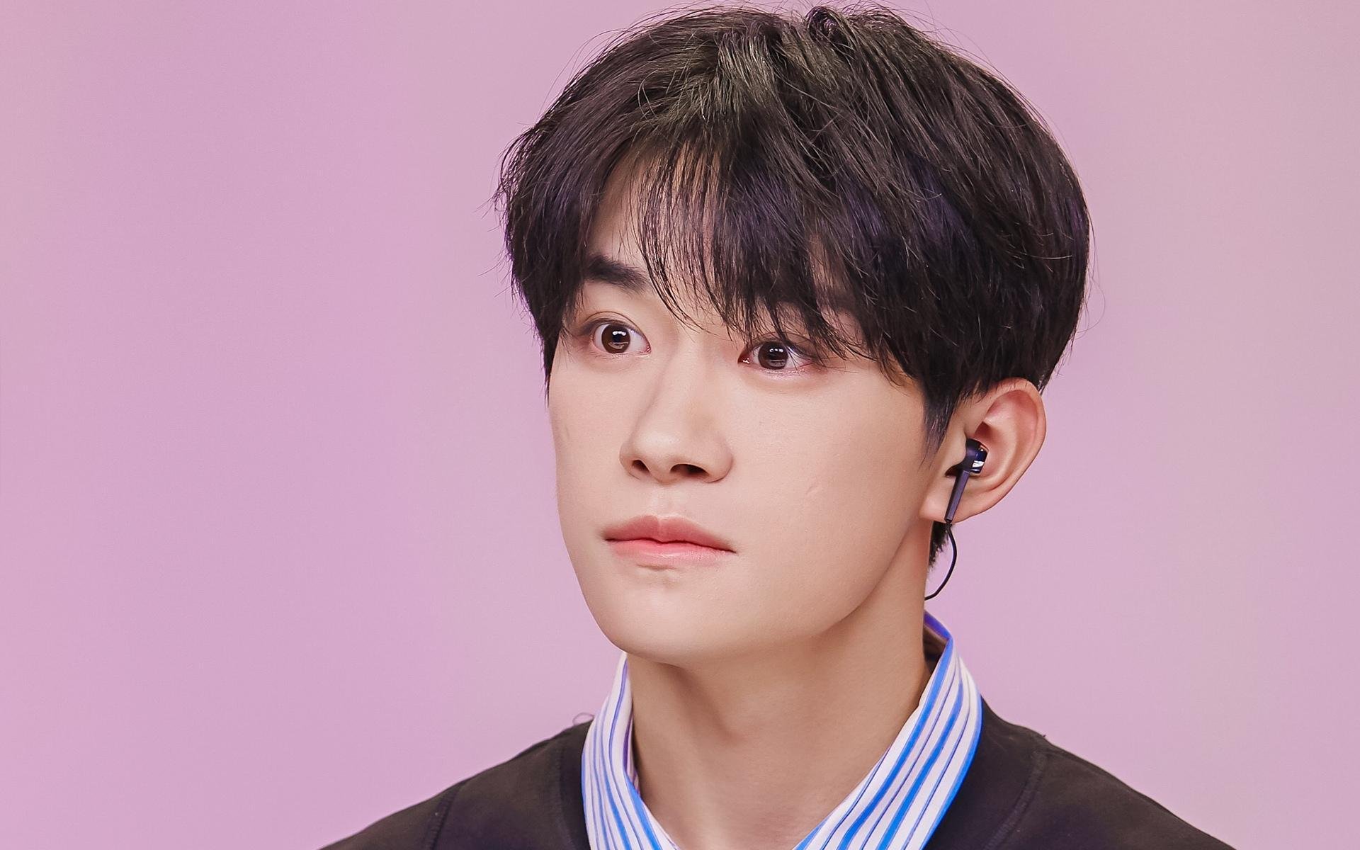 深圳队对阵步行者，塔图姆状态火热引领国际篮球交锋