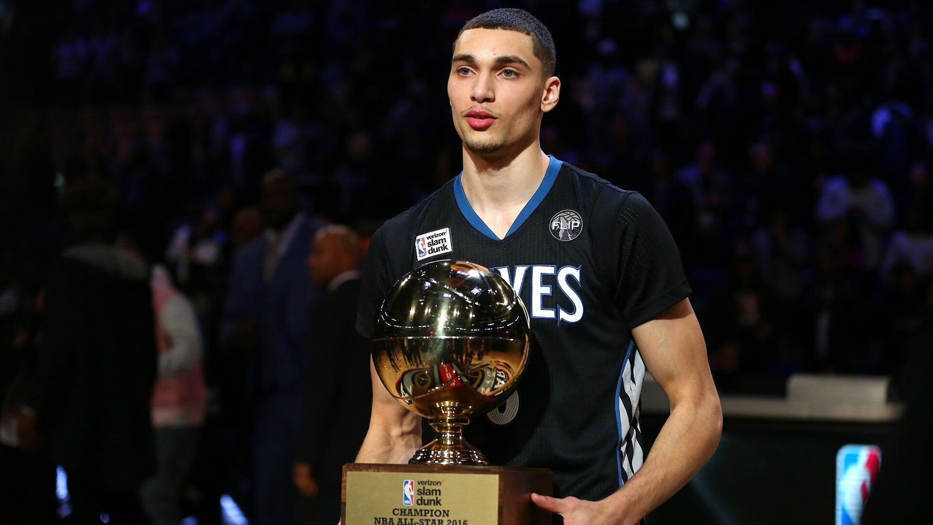 黑白直播在线观看nba-沙漠风暴横扫北欧海盗，卡塔尔在2026世界杯A组揭幕战中凭借塔雷米闪光与绝对控球力压克罗地亚